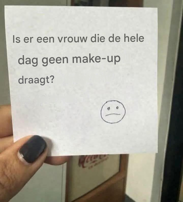 Een controversiële vraag: Kan een vrouw een hele dag zonder make-up? Zie de link in de reacties.