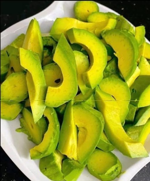 Artsen onthullen dat het eten van avocado’s de oorzaak is van… lees meer